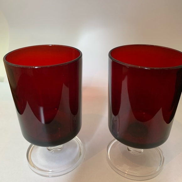 Vintage burgundy glass set - Picture 3 of 5